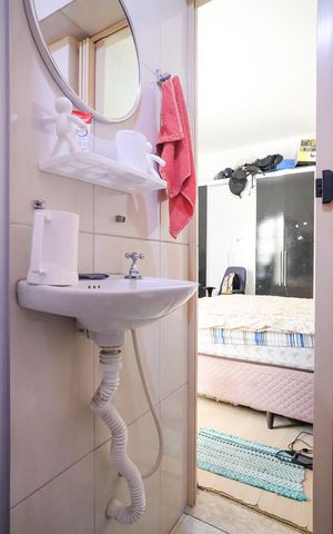 Casa à venda com 197m², 4 quartos e 2 vagasBanheiro da suíte 1