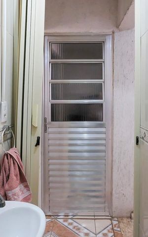 Casa à venda com 197m², 4 quartos e 2 vagasLavabo