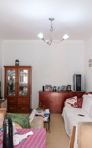 Casa à venda com 197m², 4 quartos e 2 vagasSala