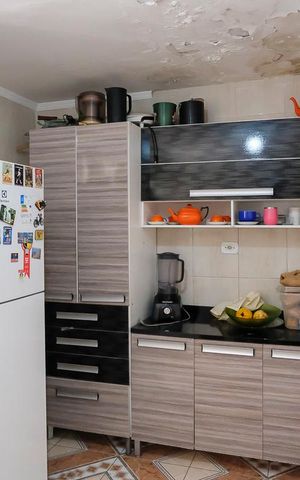 Casa à venda com 197m², 4 quartos e 2 vagasCozinha