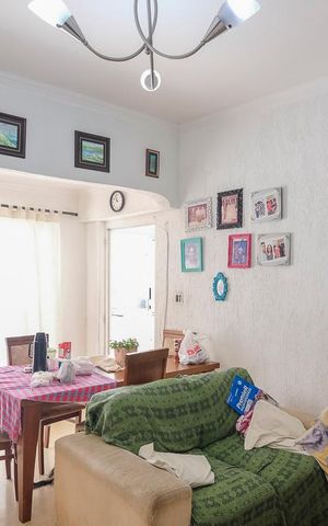 Casa à venda com 197m², 4 quartos e 2 vagasSala