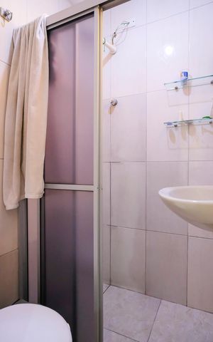 Casa à venda com 197m², 4 quartos e 2 vagasBanheiro da suíte 1