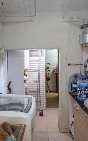 Casa à venda com 197m², 4 quartos e 2 vagasÁrea de serviço