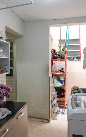 Casa à venda com 197m², 4 quartos e 2 vagasÁrea de serviço