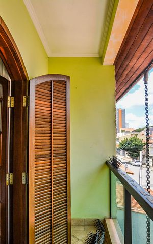 Casa à venda com 250m², 3 quartos e 3 vagas Casa à venda com 250m², 3 quartos e 3 vagasSacada da Suíte