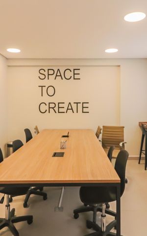 Apartamento para alugar com 37m², 2 quartos e 1 vaga Apartamento para alugar com 37m², 2 quartos e 1 vagaÁrea comum - Sala de Reuniões