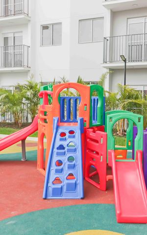 Apartamento para alugar com 37m², 2 quartos e 1 vaga Apartamento para alugar com 37m², 2 quartos e 1 vagaÁrea comum - Playground