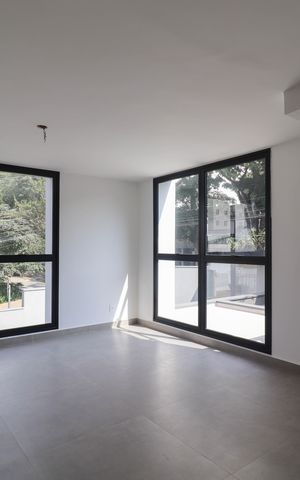 Casa de condomínio à venda com 276m², 3 quartos e 3 vagas Casa de condomínio à venda com 276m², 3 quartos e 3 vagasSala