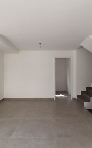 Casa de condomínio à venda com 276m², 3 quartos e 3 vagas Casa de condomínio à venda com 276m², 3 quartos e 3 vagasSala