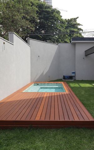 Casa de condomínio à venda com 276m², 3 quartos e 3 vagas Casa de condomínio à venda com 276m², 3 quartos e 3 vagasPiscina
