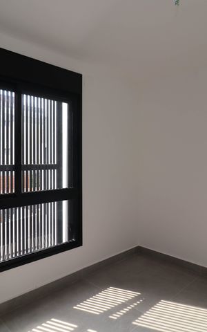 Casa de condomínio à venda com 276m², 3 quartos e 3 vagas Casa de condomínio à venda com 276m², 3 quartos e 3 vagasQuarto 2