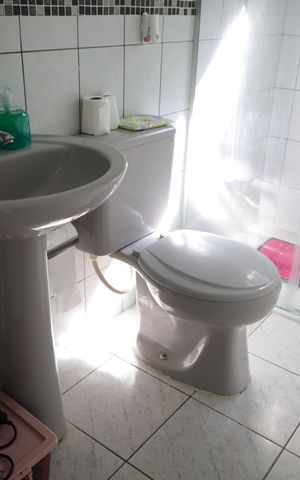 Casa à venda com 110m², 3 quartos e 2 vagasBanheiro da Suíte