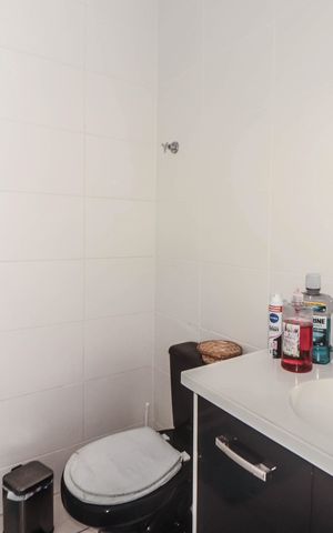 Apartamento à venda com 75m², 3 quartos e 2 vagas Apartamento à venda com 75m², 3 quartos e 2 vagasBanheiro