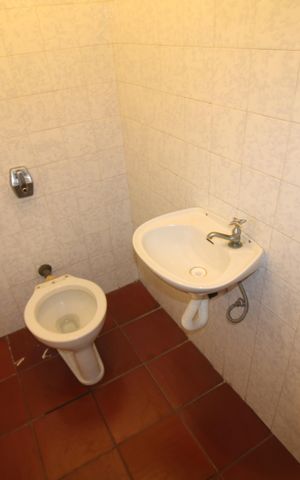 Casa para alugar com 210m², 3 quartos e 4 vagasÁrea comum- Banheiro