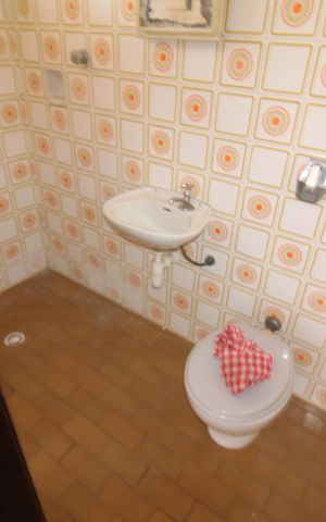 Casa para alugar com 210m², 3 quartos e 4 vagasBanheiro 2