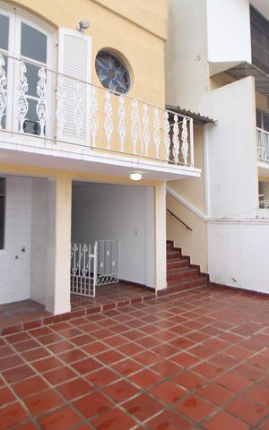 Casa para alugar com 210m², 3 quartos e 4 vagasÁrea de Serviço