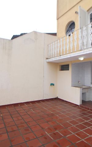Casa para alugar com 210m², 3 quartos e 4 vagasÁrea de Serviço