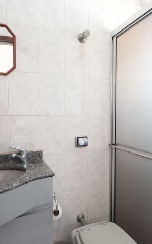 Casa à venda com 171m², 3 quartos e 3 vagasBanheiro Social