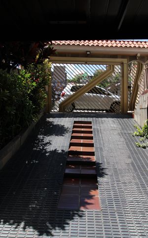 Casa à venda com 167m², 3 quartos e 4 vagasGaragem