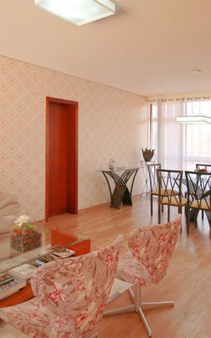 Casa à venda com 270m², 4 quartos e 4 vagasSala