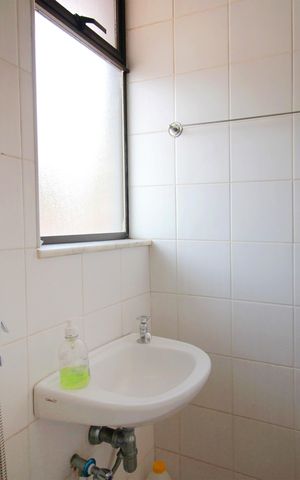 Casa à venda com 270m², 4 quartos e 4 vagasBanheiro de serviço