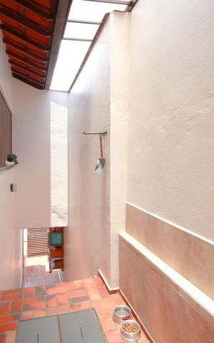 Casa à venda com 270m², 4 quartos e 4 vagasVaranda lateral