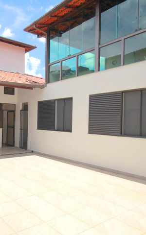 Casa à venda com 270m², 4 quartos e 4 vagasQuintal