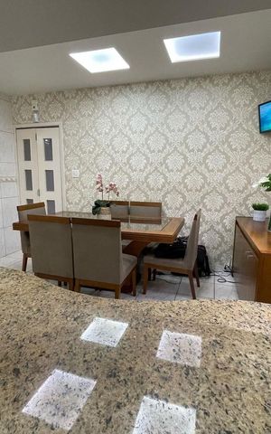 Casa à venda com 200m², 3 quartos e 2 vagas Casa à venda com 200m², 3 quartos e 2 vagasCozinha