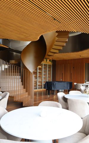 Apartamento à venda com 265m², 4 quartos e 4 vagasÁrea comum - Salão de festas