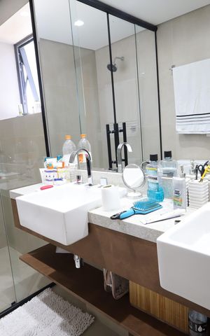 Apartamento à venda com 265m², 4 quartos e 4 vagasBanheiro da Suíte Principal