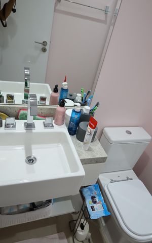 Apartamento à venda com 265m², 4 quartos e 4 vagasBanheiro da Suíte 2