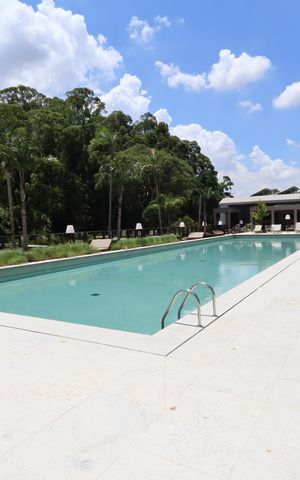 Apartamento à venda com 265m², 4 quartos e 4 vagasÁrea comum - Piscina