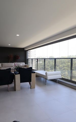 Apartamento à venda com 265m², 4 quartos e 4 vagasVaranda da Sala