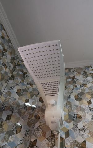Apartamento à venda com 161m², 2 quartos e 3 vagasBanheiro da Suíte - Chuveiro