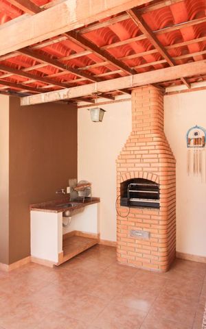 Casa à venda com 360m², 7 quartos e 5 vagas Casa à venda com 360m², 7 quartos e 5 vagasEspaço Gourmet - CASA 2