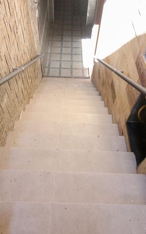 Casa à venda com 181m², 3 quartos e 2 vagas Casa à venda com 181m², 3 quartos e 2 vagasÁrea comum