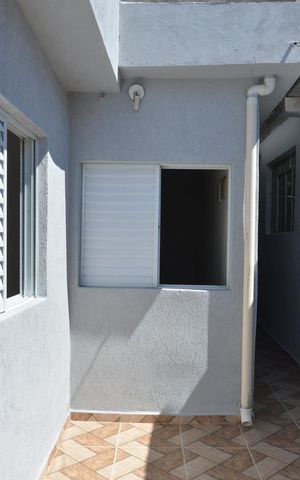 Casa para alugar com 60m², 1 quarto e sem vagaÁrea Externa