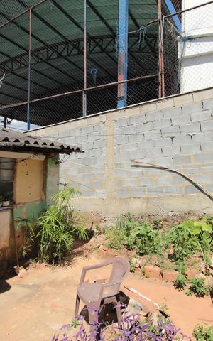 Casa à venda com 920m², 3 quartos e sem vagaQuintal