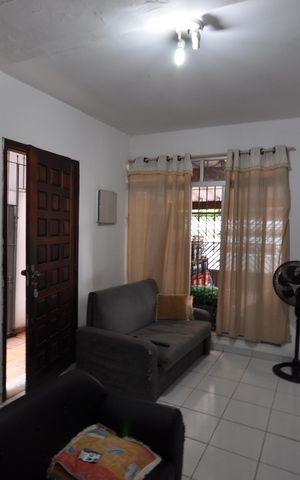 Casa à venda com 110m², 3 quartos e 2 vagasSala