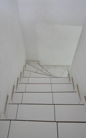 Casa à venda com 110m², 3 quartos e 2 vagasEscada