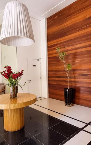 Apartamento à venda com 163m², 3 quartos e 4 vagas Apartamento à venda com 163m², 3 quartos e 4 vagasHall de entrada