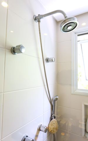 Apartamento à venda com 163m², 3 quartos e 4 vagas Apartamento à venda com 163m², 3 quartos e 4 vagasBanheiro da Suíte 2