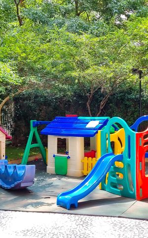 Apartamento à venda com 163m², 3 quartos e 4 vagas Apartamento à venda com 163m², 3 quartos e 4 vagasÁrea comum - Playground