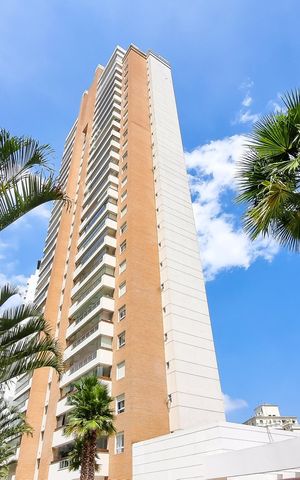 Apartamento à venda com 163m², 3 quartos e 4 vagas Apartamento à venda com 163m², 3 quartos e 4 vagasFachada
