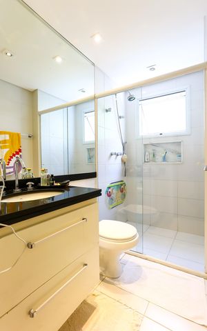 Apartamento à venda com 163m², 3 quartos e 4 vagas Apartamento à venda com 163m², 3 quartos e 4 vagasBanheiro da Suíte 2