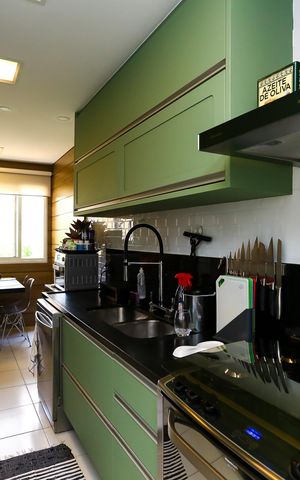Apartamento à venda com 163m², 3 quartos e 4 vagas Apartamento à venda com 163m², 3 quartos e 4 vagascozinha