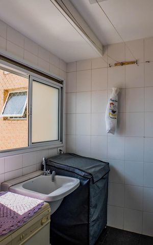 Apartamento à venda com 137m², 3 quartos e 3 vagas Apartamento à venda com 137m², 3 quartos e 3 vagasÁrea de Serviço