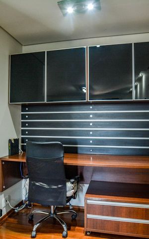 Apartamento à venda com 137m², 3 quartos e 3 vagas Apartamento à venda com 137m², 3 quartos e 3 vagasDetalhe Sala