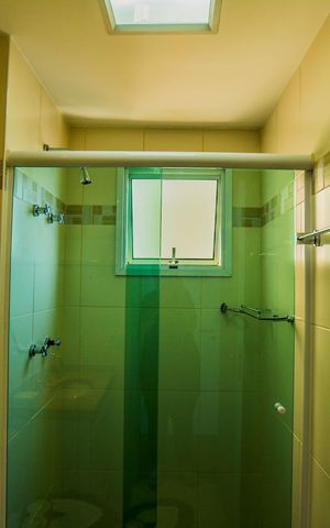 Apartamento à venda com 137m², 3 quartos e 3 vagas Apartamento à venda com 137m², 3 quartos e 3 vagasBanheiro da Suíte 1