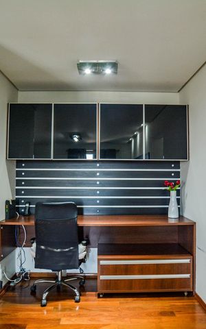 Apartamento à venda com 137m², 3 quartos e 3 vagas Apartamento à venda com 137m², 3 quartos e 3 vagasDetalhe Sala